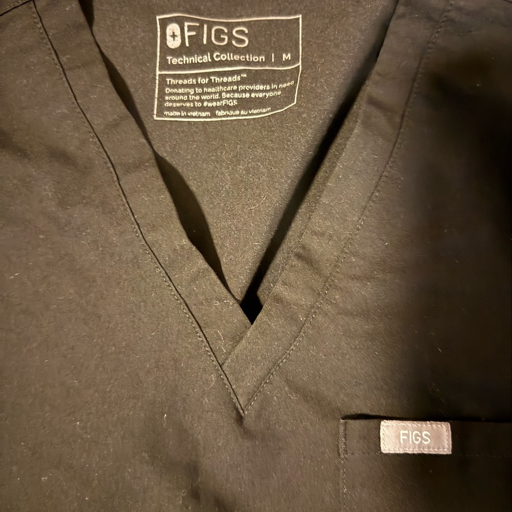 Figs black V-Neck Scrub Top